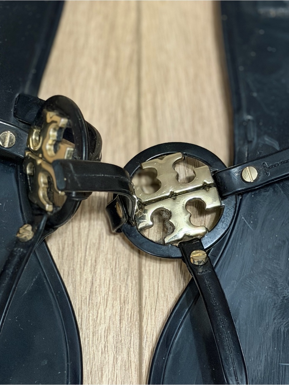 Tory Burch Navy/Black Logo Jelly Thong Sandals - Picture 4 of 7